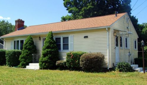 240 Slater Ave, Springfield, MA 01119 exterior
