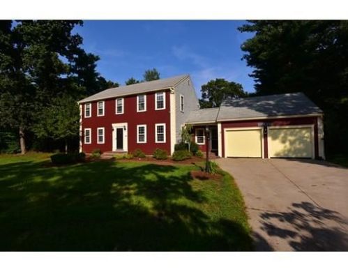 49 Mayflower Rd, Hanson, MA 02341 exterior