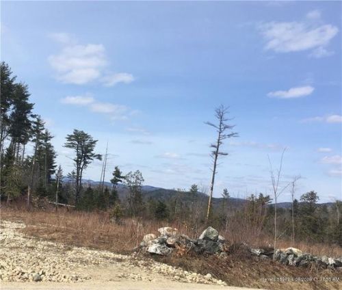 2 Ryerson Hill Rd, South Paris, ME 04281 exterior