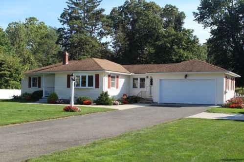 311 Wolf Swamp Rd, Springfield, MA 01106 exterior