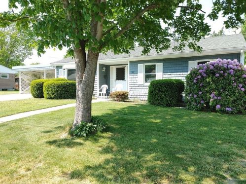 80 Utah Ave, Somerset, MA 02726 exterior