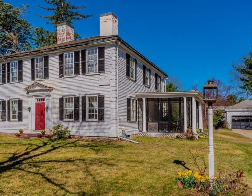 231 Concord Rd, Bedford, MA 01730 exterior