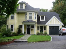 81 Varick Rd, Newton, MA 02468 exterior