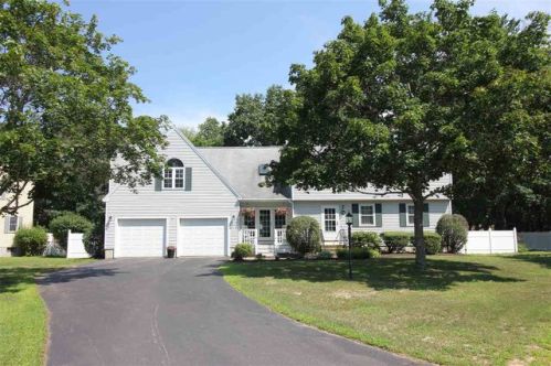 455 Stockdale Cir, Portsmouth, NH 03869 exterior