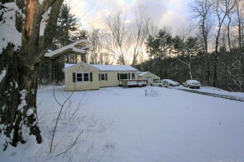 142 Hill Rd, Torrington, CT 06791 exterior