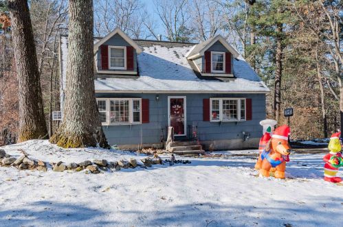 25 Newburgh Rd, Nashua, NH 03062 exterior