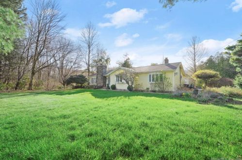 1435 Huntington Tpke, Bridgeport, CT 06611 exterior