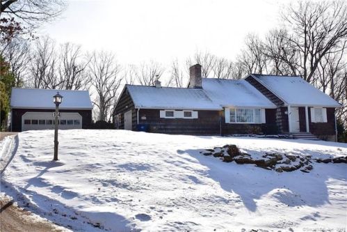 14 Oxbow Dr, Vernon, CT 06066 exterior