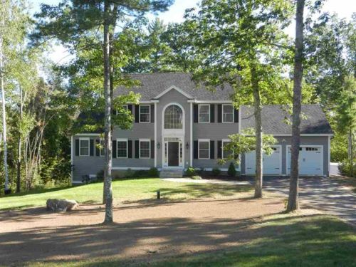 15 Seavey Dr, Auburn, NH 03032 exterior