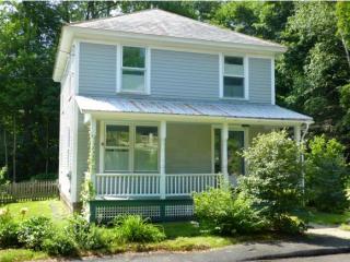 22 Willow St, Brattleboro, VT 05301 exterior
