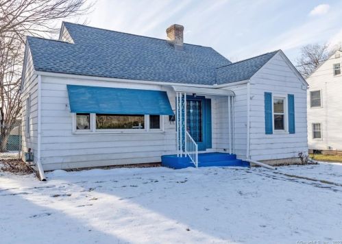 33 Frissell Ter, Middletown, CT 06457 exterior