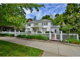 99 State St, Bristol, RI 02809 exterior