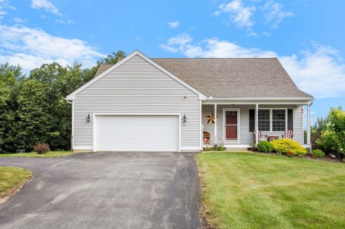 38 Lewis Ln, Concord, NH 03304 exterior