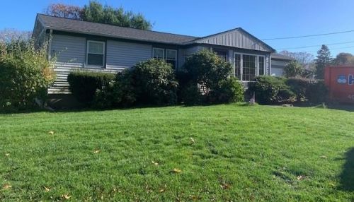 152 Larchmont Rd, Warwick, RI 02886 exterior