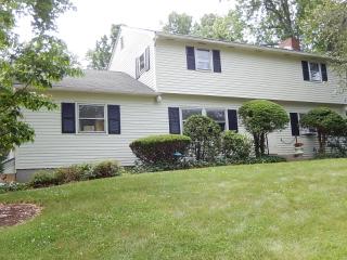 15 Browning Ave, Nashua, NH 03062 exterior