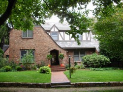 12 Gould Rd, Newton, MA 02468 exterior