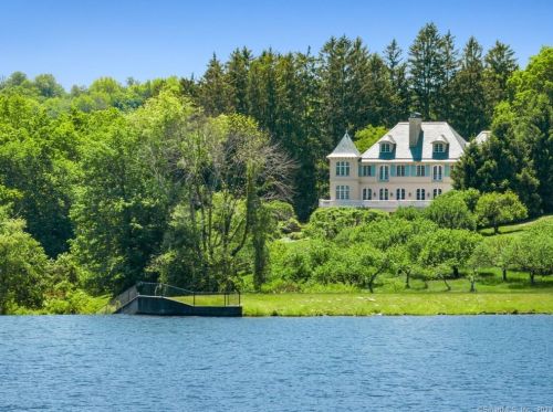 100 Nod Hill Rd, Wilton, CT 06897 exterior