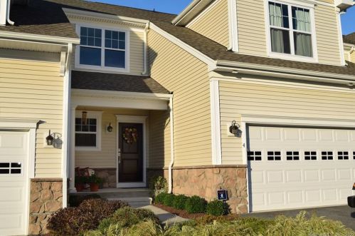 4 Highridge Rd, Waterbury, CT exterior