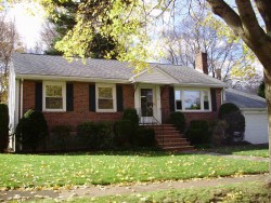 12 Hunnewell Ave, Newton, MA 02458 exterior