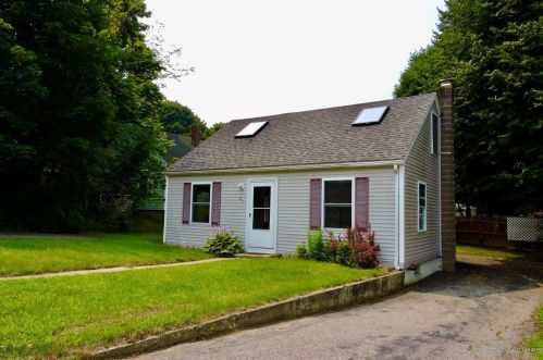 55 Philbrick Ave, Kittery, ME 03904 exterior
