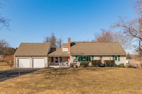 18 Kearns Cir, Granby, CT 06035 exterior