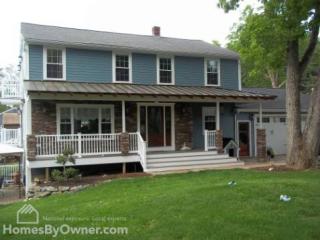 116 Lake Shore Dr, Glocester, RI 02859 exterior