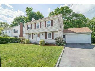 25 Huntington Dr, East Providence, RI 02916 exterior