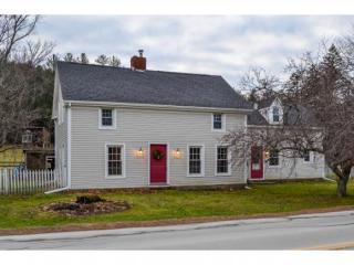 1370 Main Rd, Huntington, VT 05462 exterior