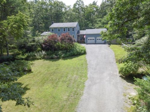 10 Deer Run Rd, Richmond, RI 02812 exterior