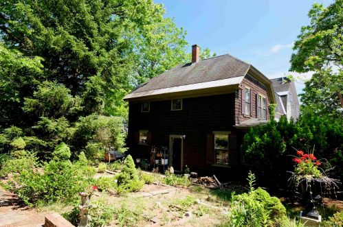 6 Kent St, Concord, NH 03301 exterior