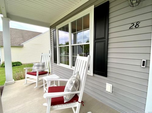 28 Padens Ct, Wallingford, CT 06492 exterior