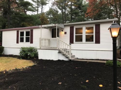 44 Pipers Way, Carver, MA 02330 exterior