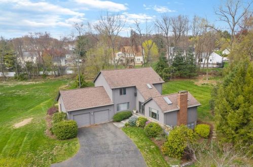 81 Bayberry Trl, Wapping, CT 06074 exterior