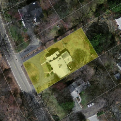 196 Quinobequin Rd, Newton, MA 02468 aerial view