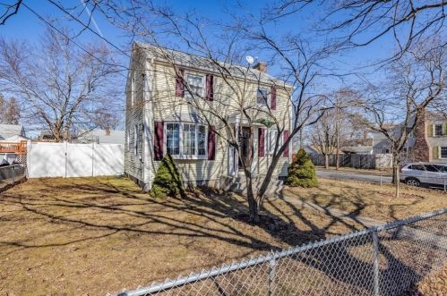 201 Windemere St, Springfield, MA 01104 exterior