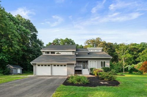 70 Clover Dr, Wapping, CT 06074 exterior