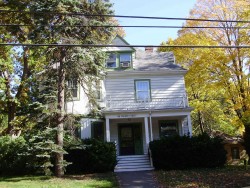 138 Parker St, Newton, MA 02459 exterior