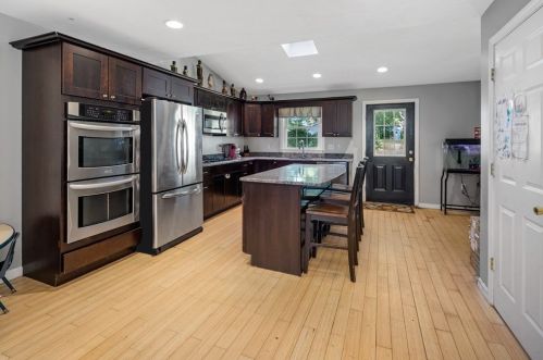 12 Daley Rd, Hingham, MA 02043 exterior