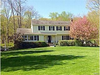 31 Slawson Ct, Wilton, CT 06897 exterior