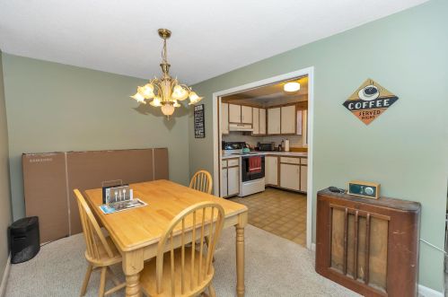 16 Winding Pond Rd, Londonderry, NH 03053 exterior