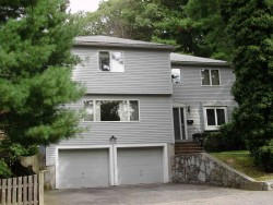 584 Quinobequin Rd, Newton, MA 02468 exterior