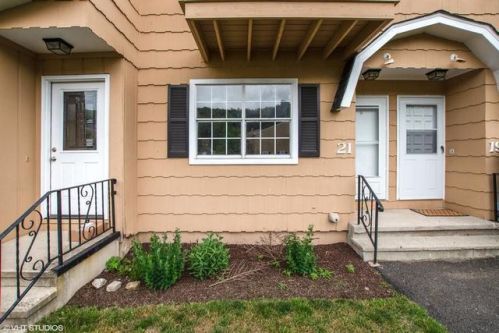 21 Natureview Trl, Bethel, CT 06801 exterior