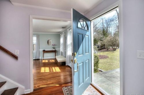 16 Arrowhead Rd, Wilton, CT 06897 exterior