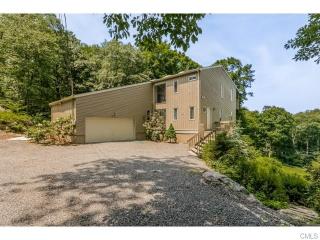 17 Bayberry Hill Rd, Ridgefield, CT 06877 exterior