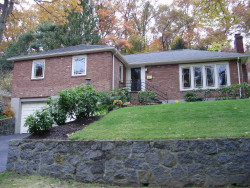 47 Lakeview Ave, Newton, MA 02460 exterior