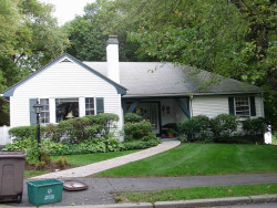 98 Beethoven Ave, Newton, MA 02468 exterior