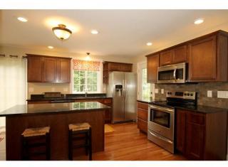 13 Howes Ct, Ashburnham, MA 01430 exterior