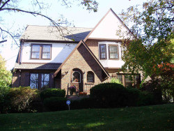 6 Rotherwood Rd, Newton, MA 02459 exterior