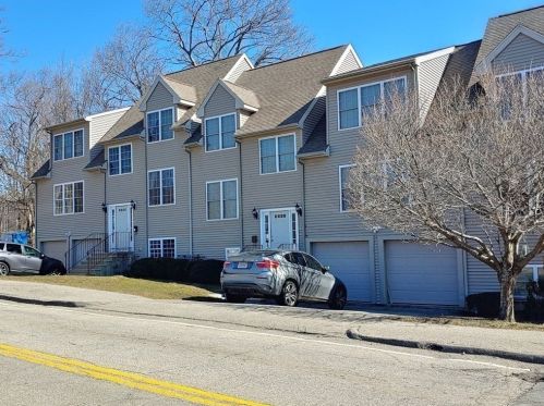 7 Ludlow St, Worcester, MA 01603 exterior
