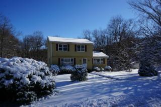 3 Strawberry Hill Rd, Danbury, CT 06811 exterior